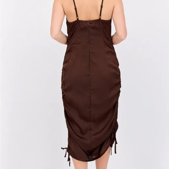 Saint Genies
Women Cowl Neck Satin Plain Mini Dress, Brown size 8 - Picture 4 of 5